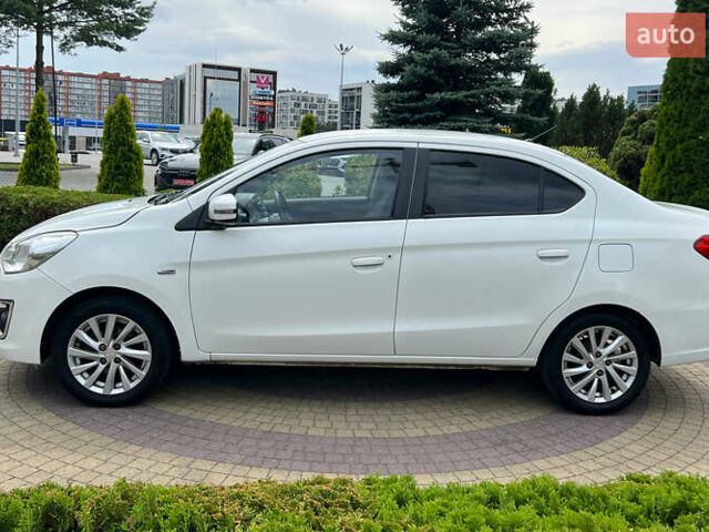 Мицубиси Эттрейдж 2014 в Львове на Automoto.ua Белый Мицубиси Эттрейдж, объемом двигателя 1.2 л и пробегом 191 тыс. км за 5999 $, фото 3 на Automoto.ua