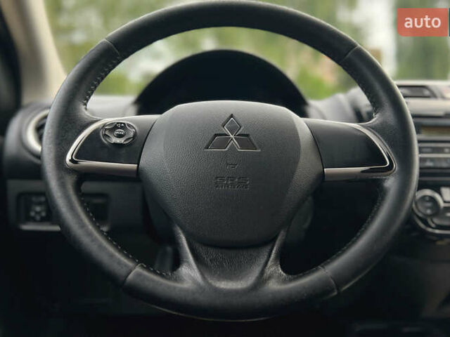 Мицубиси Эттрейдж 2014 в Львове на Automoto.ua Белый Мицубиси Эттрейдж, объемом двигателя 1.2 л и пробегом 191 тыс. км за 5999 $, фото 17 на Automoto.ua