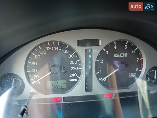 Чорний Міцубісі Харизма, об'ємом двигуна 1.8 л та пробігом 278 тис. км за 4900 $, фото 7 на Automoto.ua