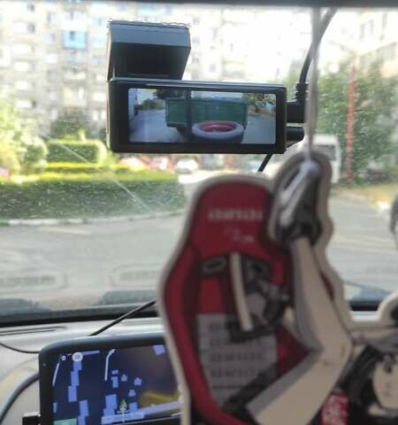 Красный Мицубиси Харизма, объемом двигателя 1.8 л и пробегом 193 тыс. км за 3900 $, фото 1 на Automoto.ua