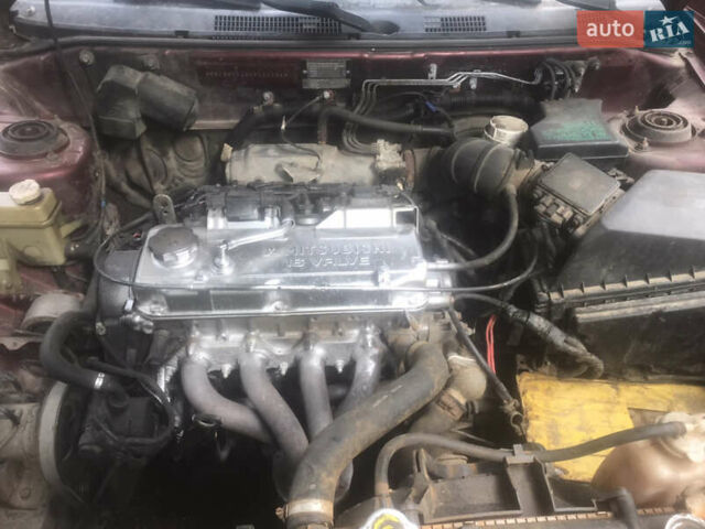 Мицубиси Харизма, объемом двигателя 1.8 л и пробегом 213 тыс. км за 450 $, фото 1 на Automoto.ua