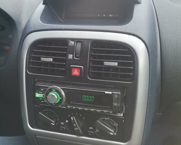 Міцубісі Харизма, об'ємом двигуна 1.6 л та пробігом 185 тис. км за 3200 $, фото 2 на Automoto.ua