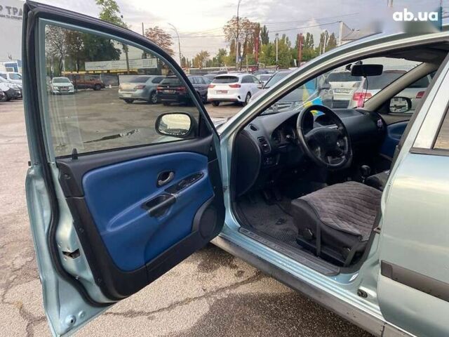 Мицубиси Харизма, объемом двигателя 1.6 л и пробегом 345 тыс. км за 2990 $, фото 14 на Automoto.ua