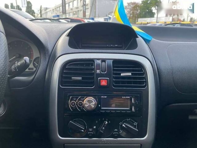 Мицубиси Харизма, объемом двигателя 1.6 л и пробегом 345 тыс. км за 2990 $, фото 23 на Automoto.ua
