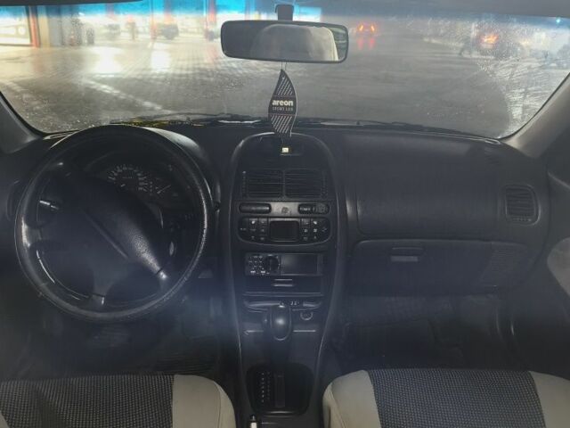 Серый Мицубиси Харизма, объемом двигателя 1.8 л и пробегом 350 тыс. км за 1500 $, фото 6 на Automoto.ua