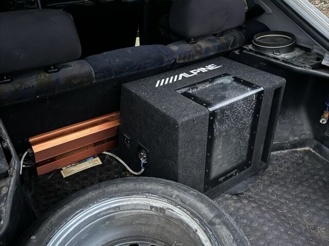 Серый Мицубиси Харизма, объемом двигателя 1.6 л и пробегом 340 тыс. км за 2000 $, фото 8 на Automoto.ua