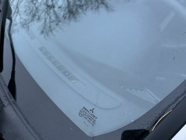 Серый Мицубиси Харизма, объемом двигателя 1.6 л и пробегом 340 тыс. км за 2000 $, фото 11 на Automoto.ua