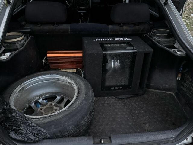 Серый Мицубиси Харизма, объемом двигателя 1.6 л и пробегом 340 тыс. км за 2000 $, фото 9 на Automoto.ua