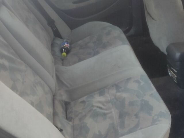 Серый Мицубиси Харизма, объемом двигателя 1.9 л и пробегом 280 тыс. км за 1200 $, фото 3 на Automoto.ua