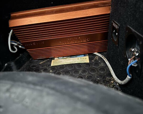 Серый Мицубиси Харизма, объемом двигателя 1.6 л и пробегом 340 тыс. км за 2000 $, фото 10 на Automoto.ua