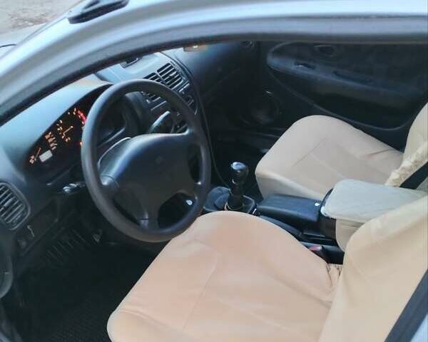 Міцубісі Харизма 1998 у Львові на Automoto.ua Сірий Міцубісі Харизма, об'ємом двигуна 1.6 л та пробігом 300 тис. км за 1500 $, фото 5 на Automoto.ua