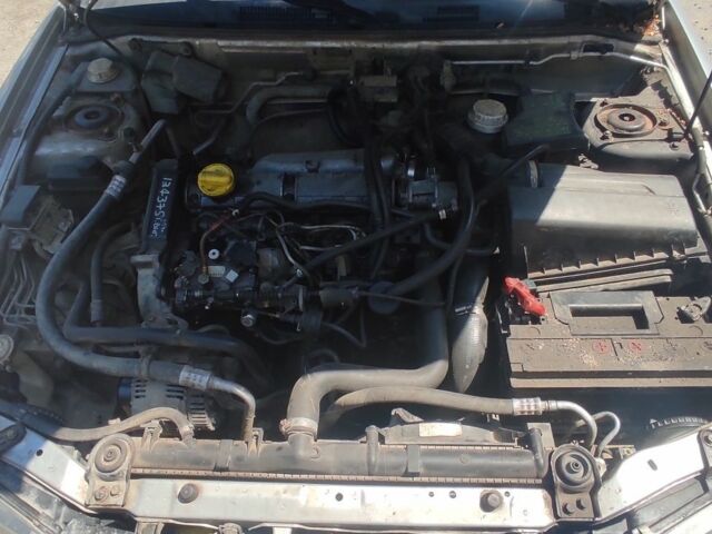 Сірий Міцубісі Харизма, об'ємом двигуна 1.9 л та пробігом 250 тис. км за 800 $, фото 5 на Automoto.ua