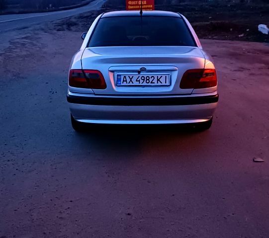 Серый Мицубиси Харизма, объемом двигателя 1.6 л и пробегом 0 тыс. км за 3500 $, фото 1 на Automoto.ua