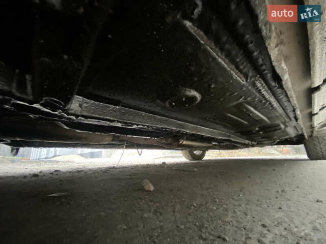 Сірий Міцубісі Харизма, об'ємом двигуна 1.83 л та пробігом 265 тис. км за 2850 $, фото 22 на Automoto.ua