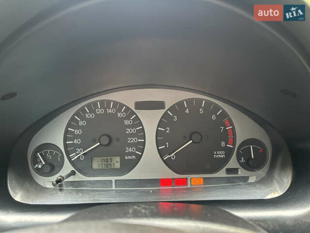Серый Мицубиси Харизма, объемом двигателя 1.6 л и пробегом 178 тыс. км за 3200 $, фото 11 на Automoto.ua