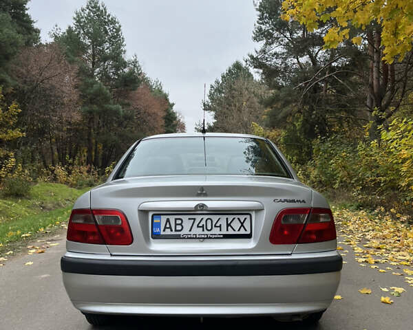 Серый Мицубиси Харизма, объемом двигателя 1.6 л и пробегом 178 тыс. км за 3200 $, фото 4 на Automoto.ua