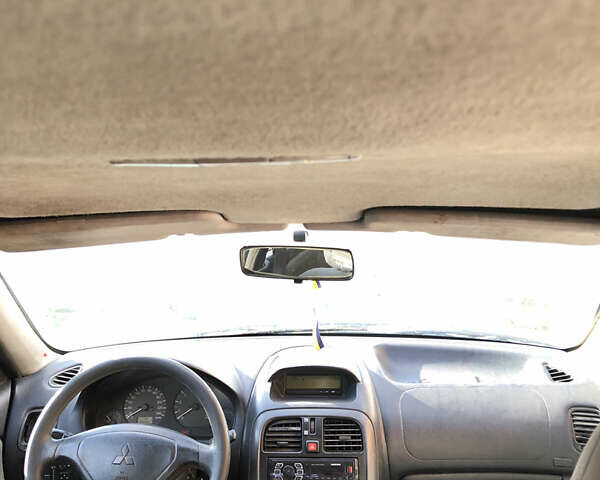 Мицубиси Харизма 2002 в Черновцах на Automoto.ua Серый Мицубиси Харизма, объемом двигателя 1.6 л и пробегом 420 тыс. км за 1100 $, фото 6 на Automoto.ua