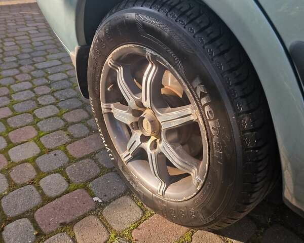 Серый Мицубиси Харизма, объемом двигателя 1.6 л и пробегом 286 тыс. км за 4800 $, фото 13 на Automoto.ua