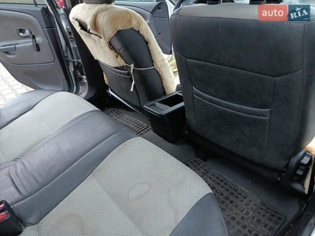 Сірий Міцубісі Харизма, об'ємом двигуна 1.6 л та пробігом 212 тис. км за 3700 $, фото 16 на Automoto.ua