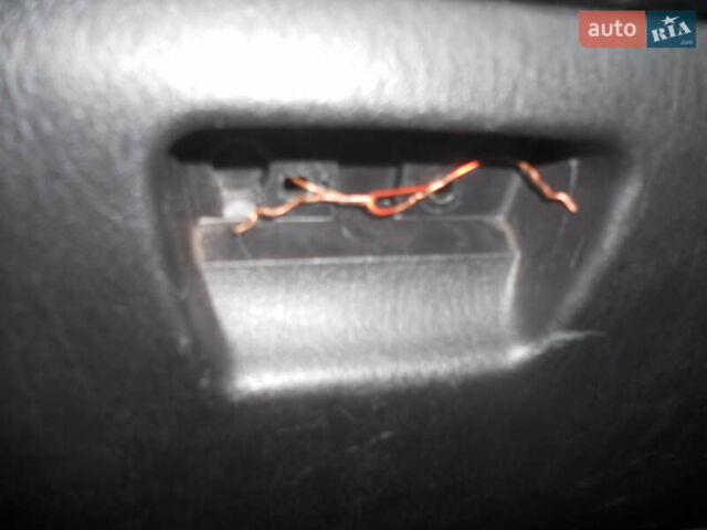 Сірий Міцубісі Харизма, об'ємом двигуна 1.6 л та пробігом 275 тис. км за 2450 $, фото 14 на Automoto.ua