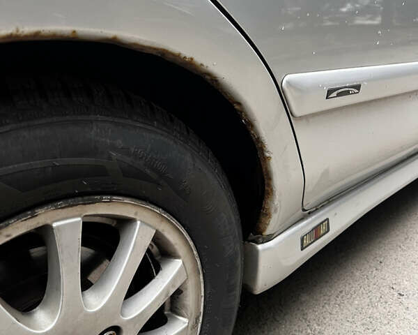 Серый Мицубиси Харизма, объемом двигателя 1.6 л и пробегом 267 тыс. км за 3700 $, фото 10 на Automoto.ua