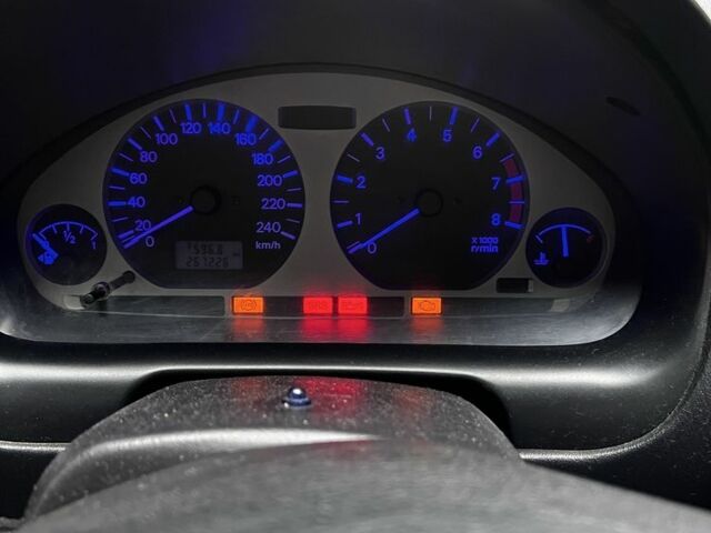 Сірий Міцубісі Харизма, об'ємом двигуна 1.6 л та пробігом 262 тис. км за 3700 $, фото 12 на Automoto.ua