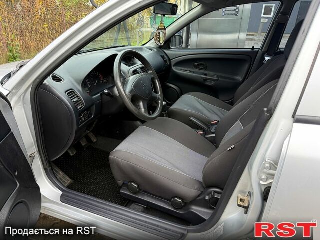 Міцубісі Харизма 2003 у Яготине на Automoto.ua Сірий Міцубісі Харизма, об'ємом двигуна 1.6 л та пробігом 184 тис. км за 3900 $, фото 12 на Automoto.ua