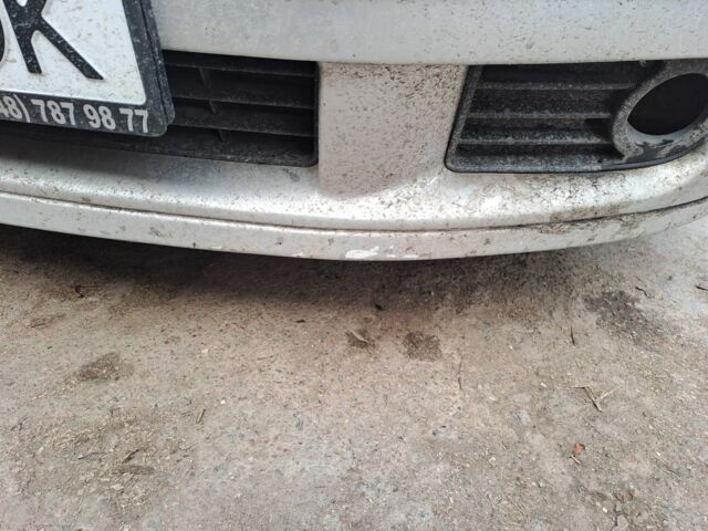 Серый Мицубиси Харизма, объемом двигателя 0 л и пробегом 333 тыс. км за 2700 $, фото 2 на Automoto.ua