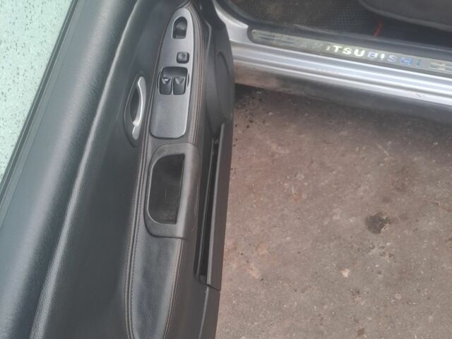 Серый Мицубиси Харизма, объемом двигателя 0 л и пробегом 333 тыс. км за 2700 $, фото 10 на Automoto.ua