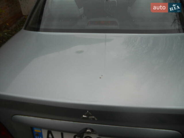 Сірий Міцубісі Харизма, об'ємом двигуна 1.6 л та пробігом 275 тис. км за 2450 $, фото 10 на Automoto.ua