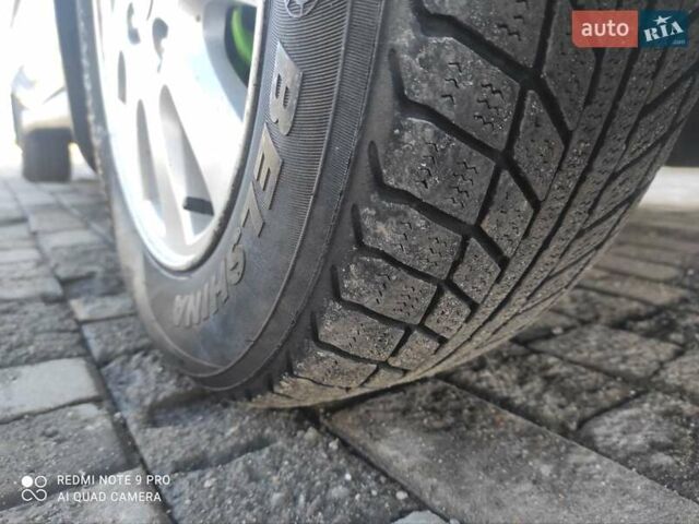 Сірий Міцубісі Харизма, об'ємом двигуна 1.6 л та пробігом 527 тис. км за 2200 $, фото 22 на Automoto.ua