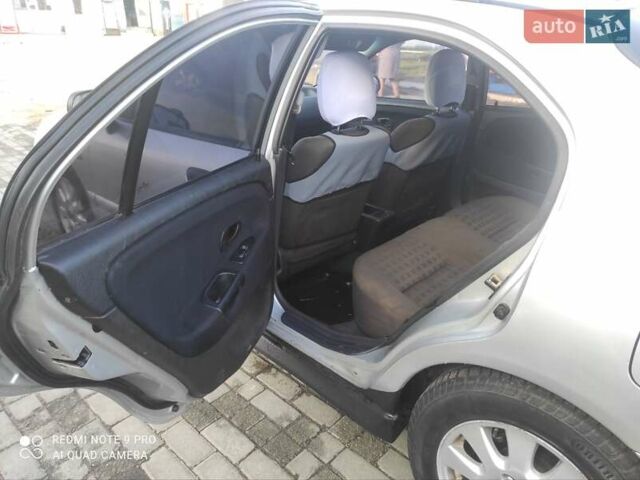Сірий Міцубісі Харизма, об'ємом двигуна 1.6 л та пробігом 527 тис. км за 2200 $, фото 13 на Automoto.ua