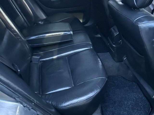 Серый Мицубиси Харизма, объемом двигателя 1.8 л и пробегом 377 тыс. км за 1182 $, фото 6 на Automoto.ua