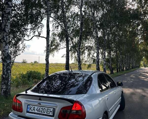 Сірий Міцубісі Харизма, об'ємом двигуна 1.6 л та пробігом 290 тис. км за 3900 $, фото 3 на Automoto.ua