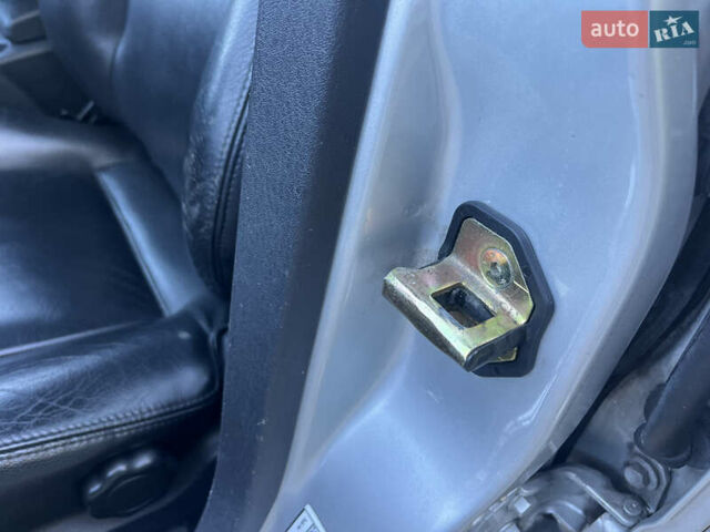 Серый Мицубиси Харизма, объемом двигателя 1.8 л и пробегом 214 тыс. км за 5650 $, фото 29 на Automoto.ua