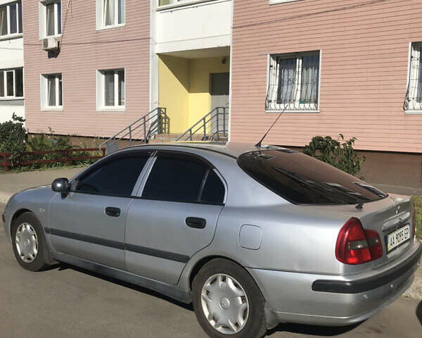 Серый Мицубиси Харизма, объемом двигателя 1.6 л и пробегом 400 тыс. км за 3000 $, фото 9 на Automoto.ua