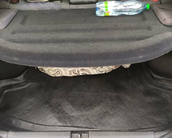 Сірий Міцубісі Харизма, об'ємом двигуна 1.6 л та пробігом 330 тис. км за 2800 $, фото 21 на Automoto.ua