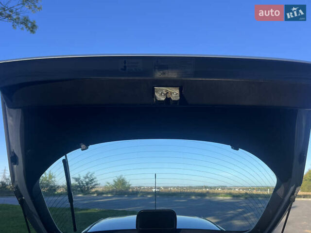 Серый Мицубиси Харизма, объемом двигателя 1.8 л и пробегом 214 тыс. км за 5650 $, фото 25 на Automoto.ua