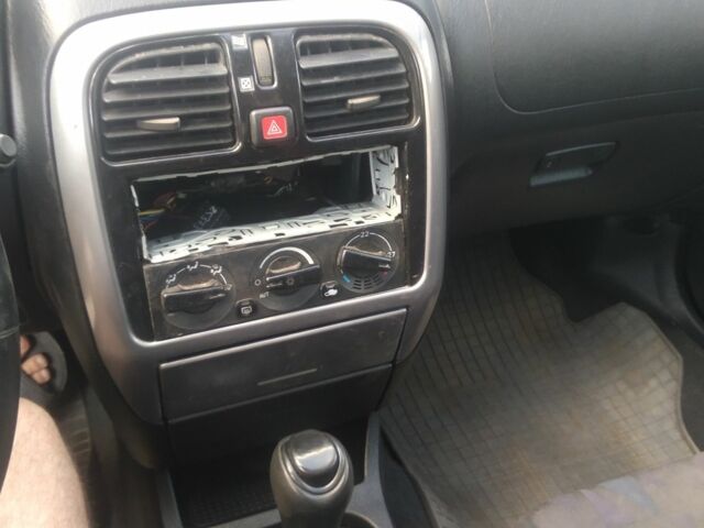 Синій Міцубісі Харизма, об'ємом двигуна 0 л та пробігом 263 тис. км за 1300 $, фото 5 на Automoto.ua