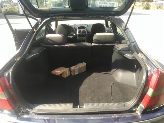 Синій Міцубісі Харизма, об'ємом двигуна 0 л та пробігом 263 тис. км за 1300 $, фото 11 на Automoto.ua