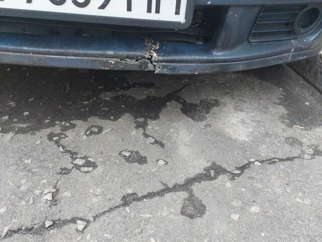 Синий Мицубиси Харизма, объемом двигателя 1.6 л и пробегом 450 тыс. км за 1800 $, фото 9 на Automoto.ua