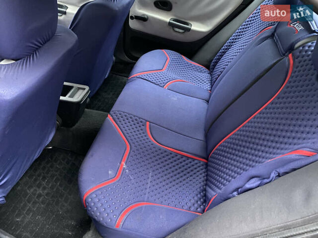 Синій Міцубісі Харизма, об'ємом двигуна 1.6 л та пробігом 170 тис. км за 3000 $, фото 15 на Automoto.ua