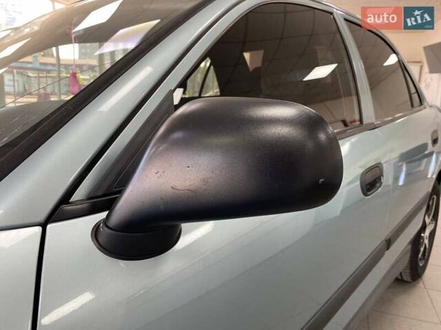 Синий Мицубиси Харизма, объемом двигателя 1.6 л и пробегом 346 тыс. км за 2990 $, фото 22 на Automoto.ua