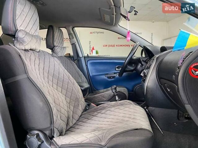 Синий Мицубиси Харизма, объемом двигателя 1.6 л и пробегом 346 тыс. км за 2990 $, фото 27 на Automoto.ua