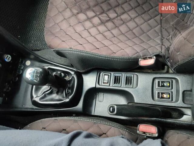 Зеленый Мицубиси Харизма, объемом двигателя 1.83 л и пробегом 255 тыс. км за 3500 $, фото 9 на Automoto.ua