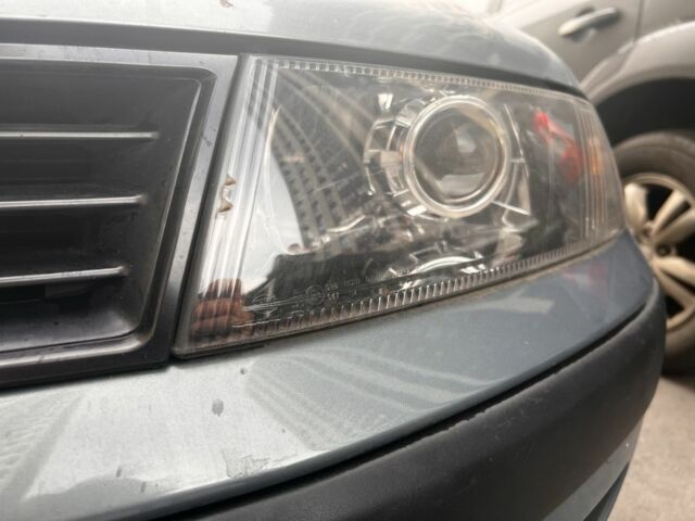 Зеленый Мицубиси Харизма, объемом двигателя 1.6 л и пробегом 211 тыс. км за 3200 $, фото 12 на Automoto.ua