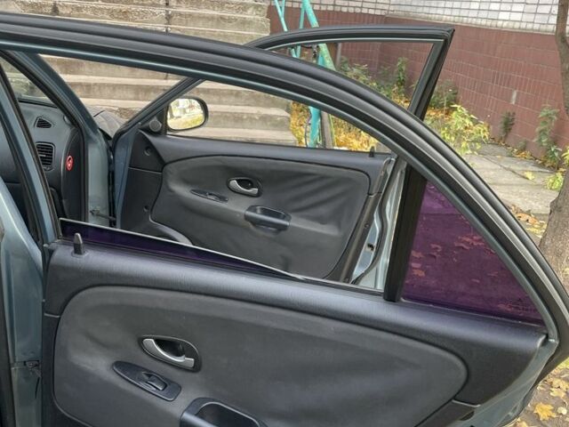 Міцубісі Харизма 2003 у Дніпро (Дніпропетровську) на Automoto.ua Зелений Міцубісі Харизма, об'ємом двигуна 1.6 л та пробігом 267 тис. км за 2700 $, фото 8 на Automoto.ua