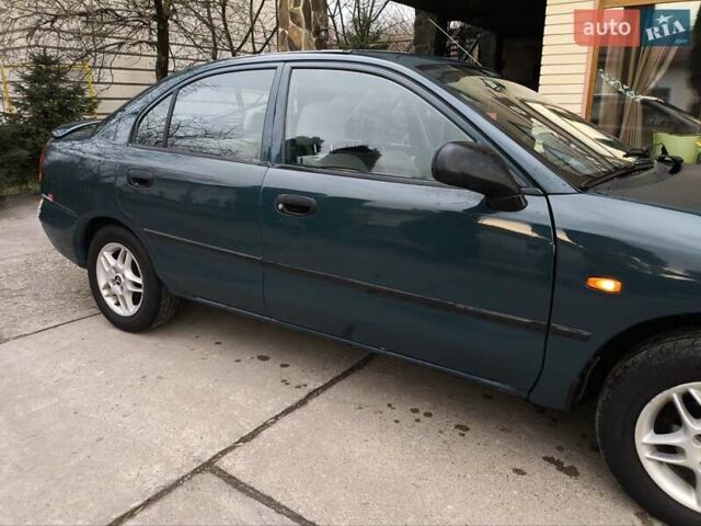 Зеленый Мицубиси Харизма, объемом двигателя 1.6 л и пробегом 357 тыс. км за 1480 $, фото 4 на Automoto.ua