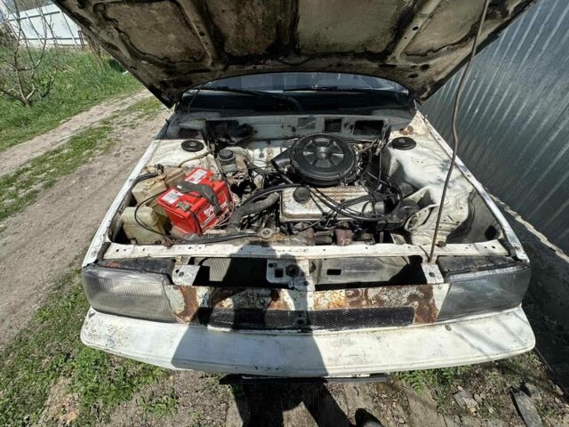 Мицубиси Кольт 1987 в Хмельницком на Automoto.ua Белый Мицубиси Кольт, объемом двигателя 0 л и пробегом 400 тыс. км за 480 $, фото 4 на Automoto.ua