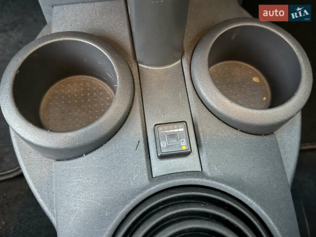 Белый Мицубиси Кольт, объемом двигателя 1.3 л и пробегом 120 тыс. км за 5550 $, фото 21 на Automoto.ua